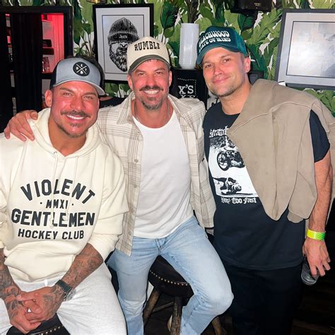 Johnny Bananas (@johnnybananas) • Instagram photos and videos.